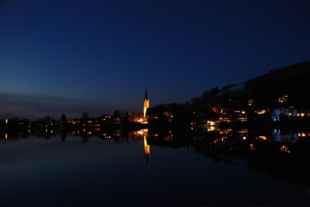 Blaue Stunde am Schliersee / Oberbayern