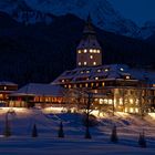 blaue Stunde am Schloss Elmau