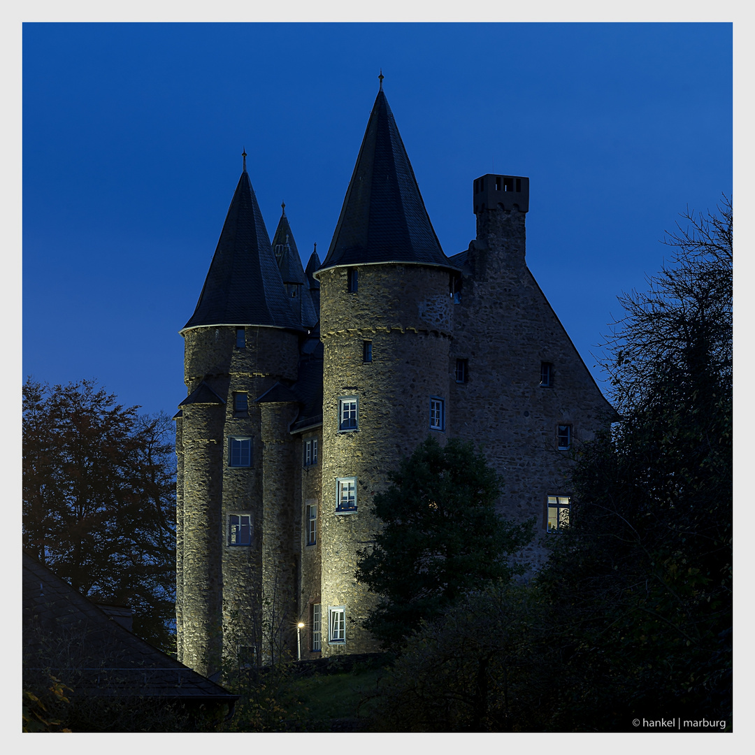 Blaue Stunde am Schloss in Herborn