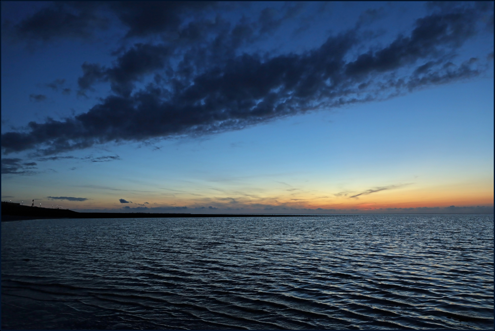 Blaue Stunde am Schwarzmeer (m. Fotoserie: Raum-Illusion)