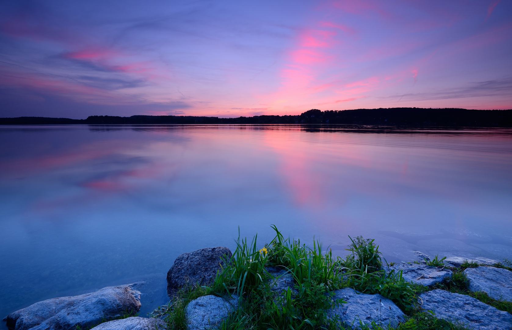 Blaue Stunde am See