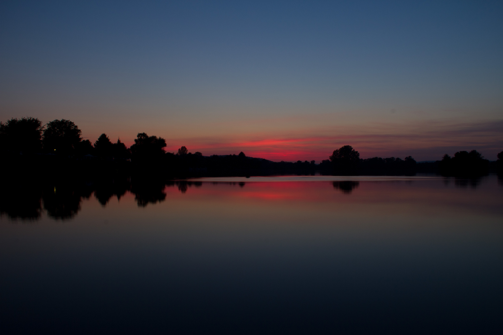 Blaue Stunde am See