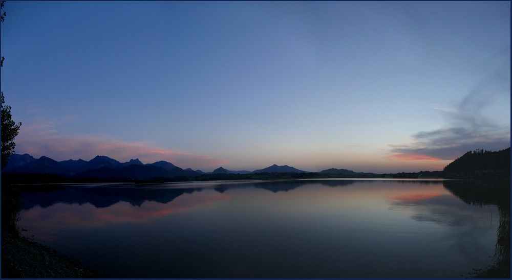 Blaue Stunde am See