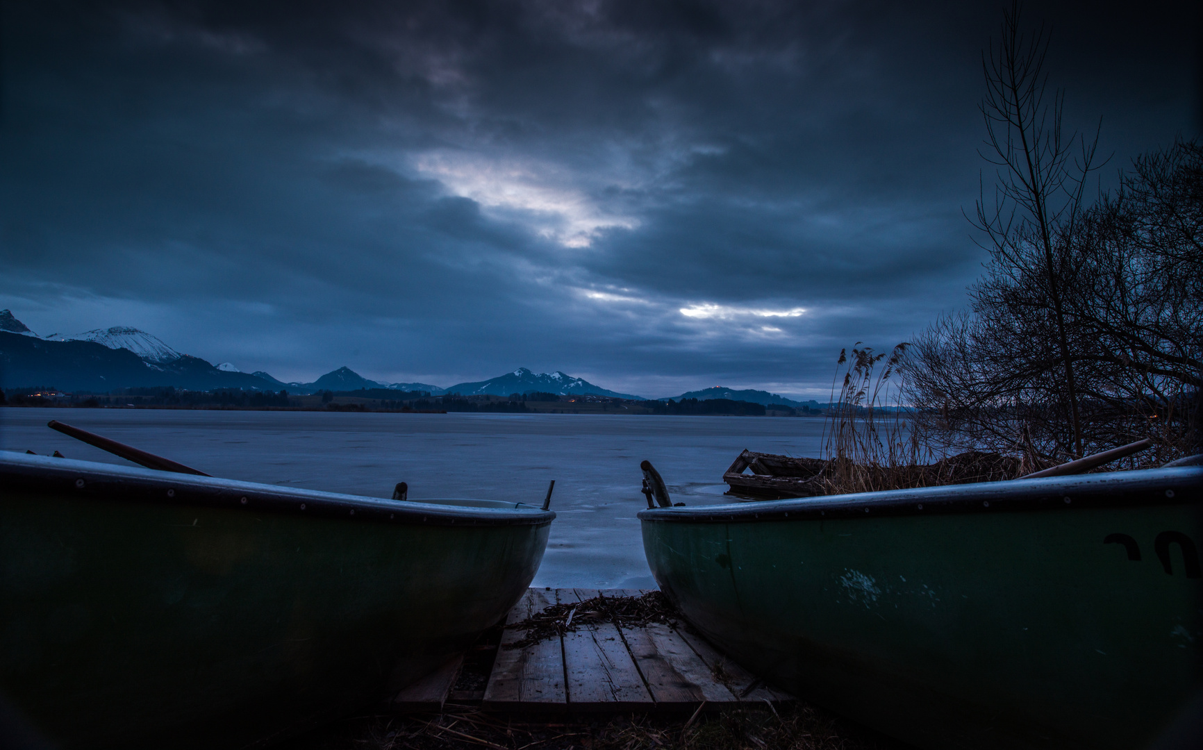 Blaue Stunde am See