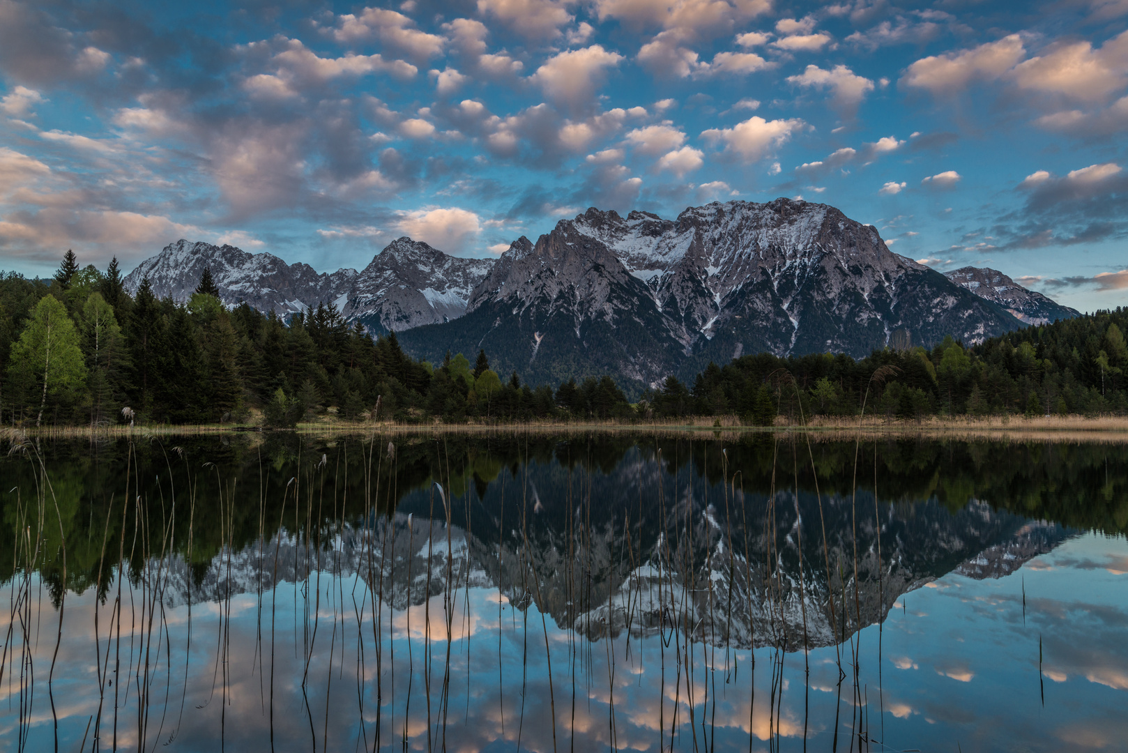 Blaue Stunde am See