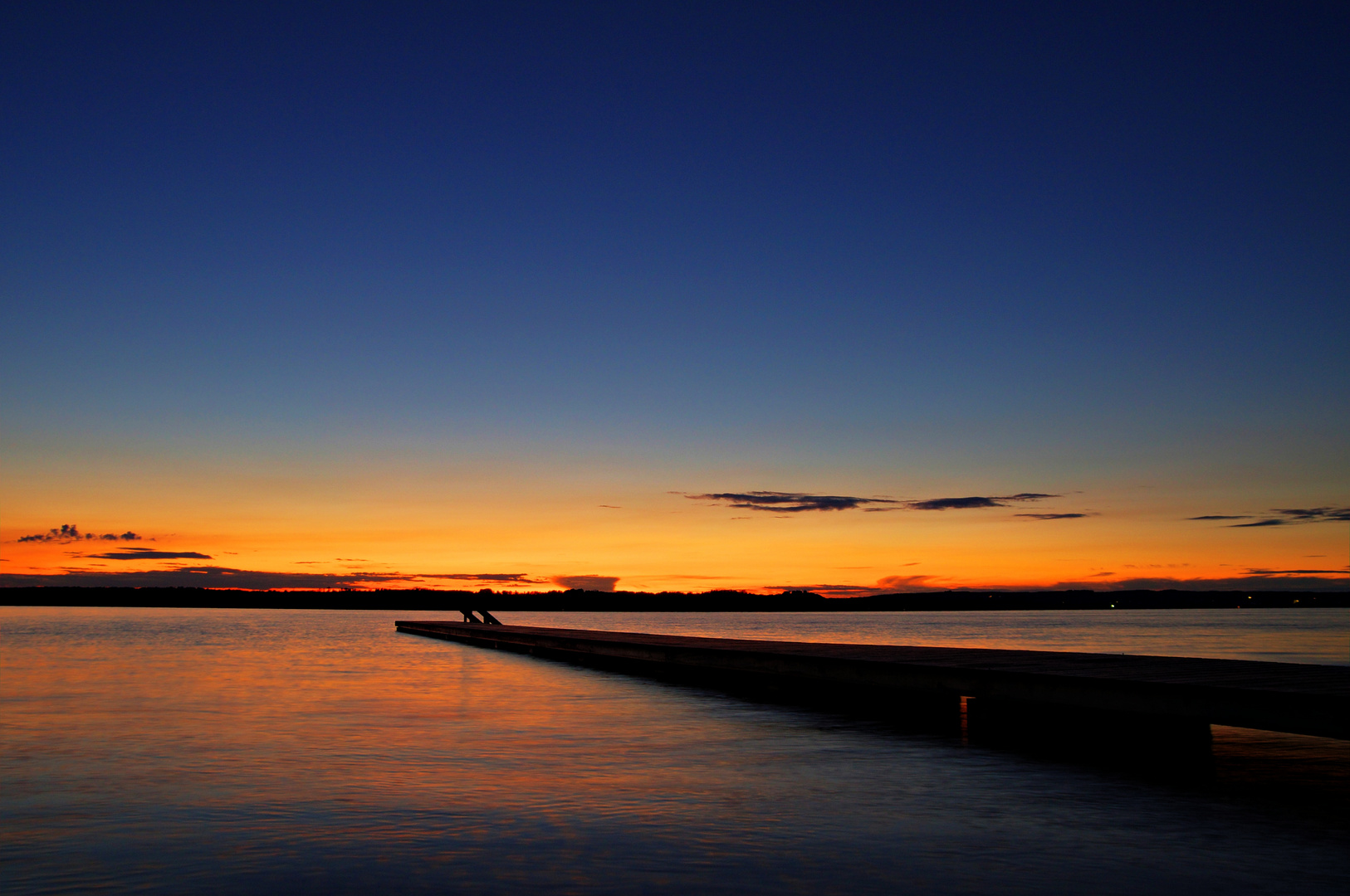 Blaue Stunde am See