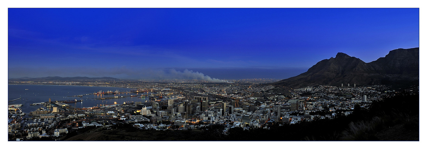 Blaue Stunde am Signal Hill