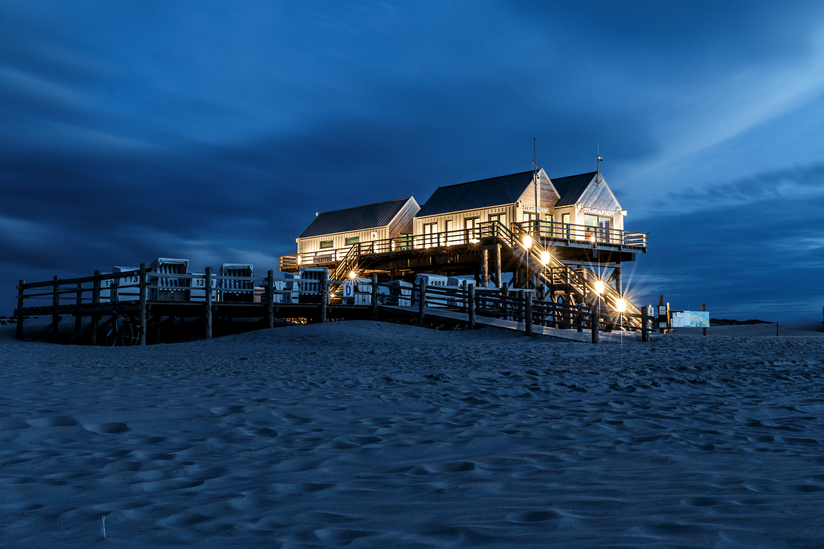 Blaue Stunde am Strand