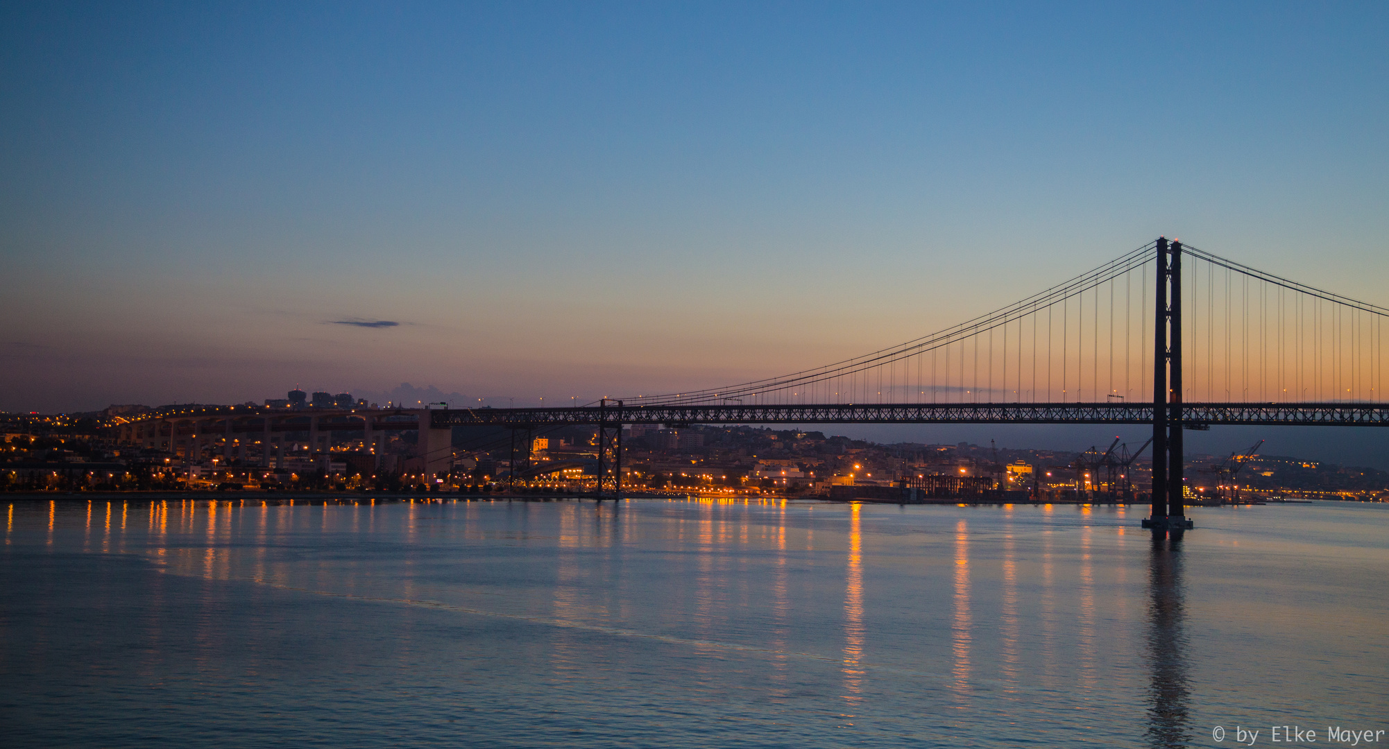 Blaue Stunde am Tejo