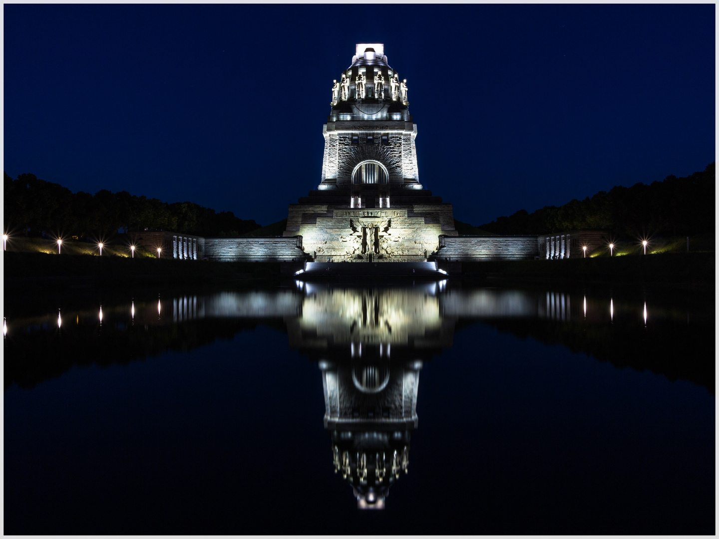 Blaue Stunde am Völkerschlachtdenkmal