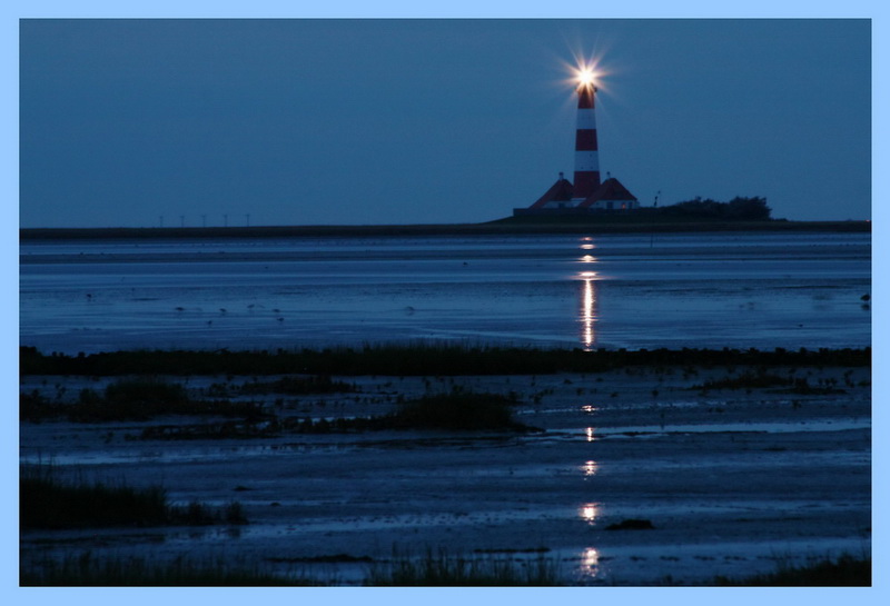 blaue Stunde am Westerheverleuchtturm