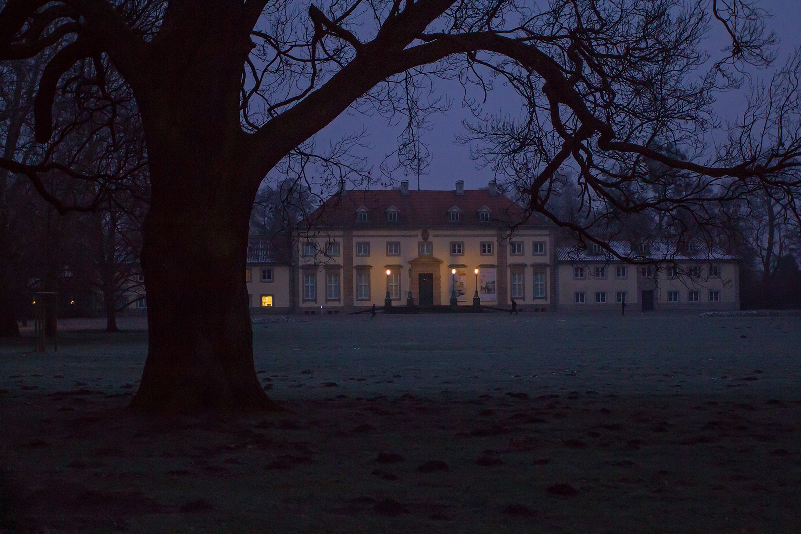 Blaue Stunde am Wilhelm-Busch-Museum