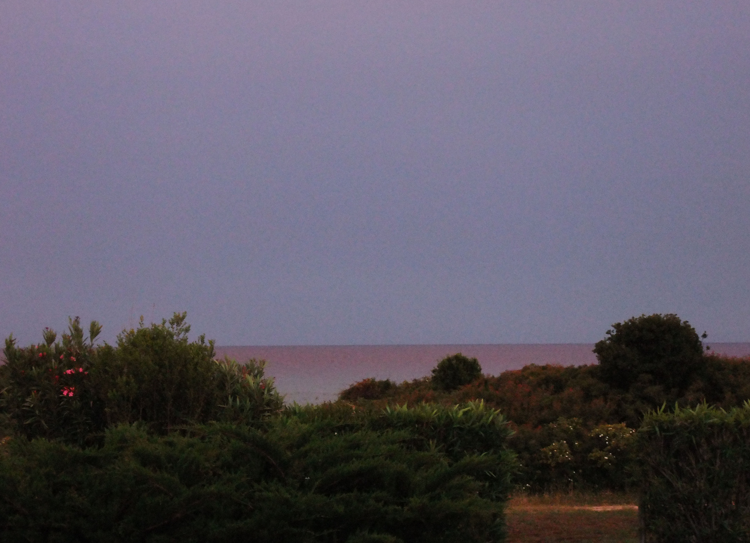 Blaue Stunde an der Costa Rei