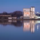 Blaue Stunde an der Donau