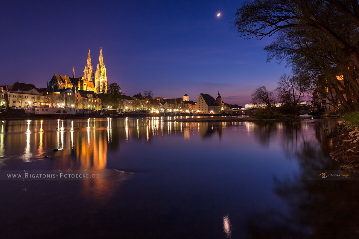 blaue Stunde an der Donau