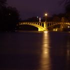 Blaue Stunde an der Isar / Maximiliansbrücke