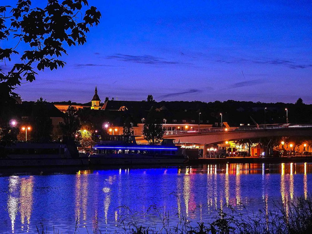 Blaue Stunde an der Mosel