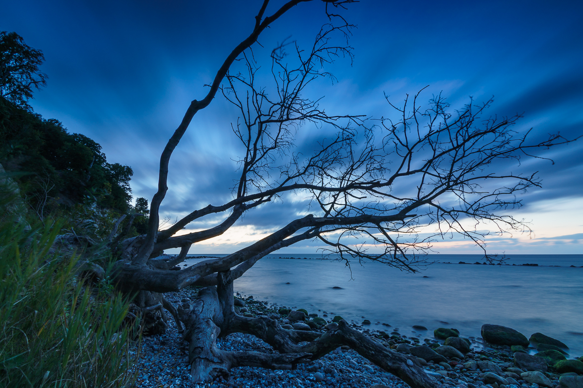 Blaue Stunde an der Ostseeküste