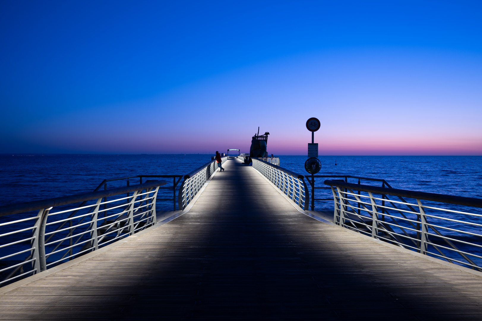 Blaue Stunde an der See