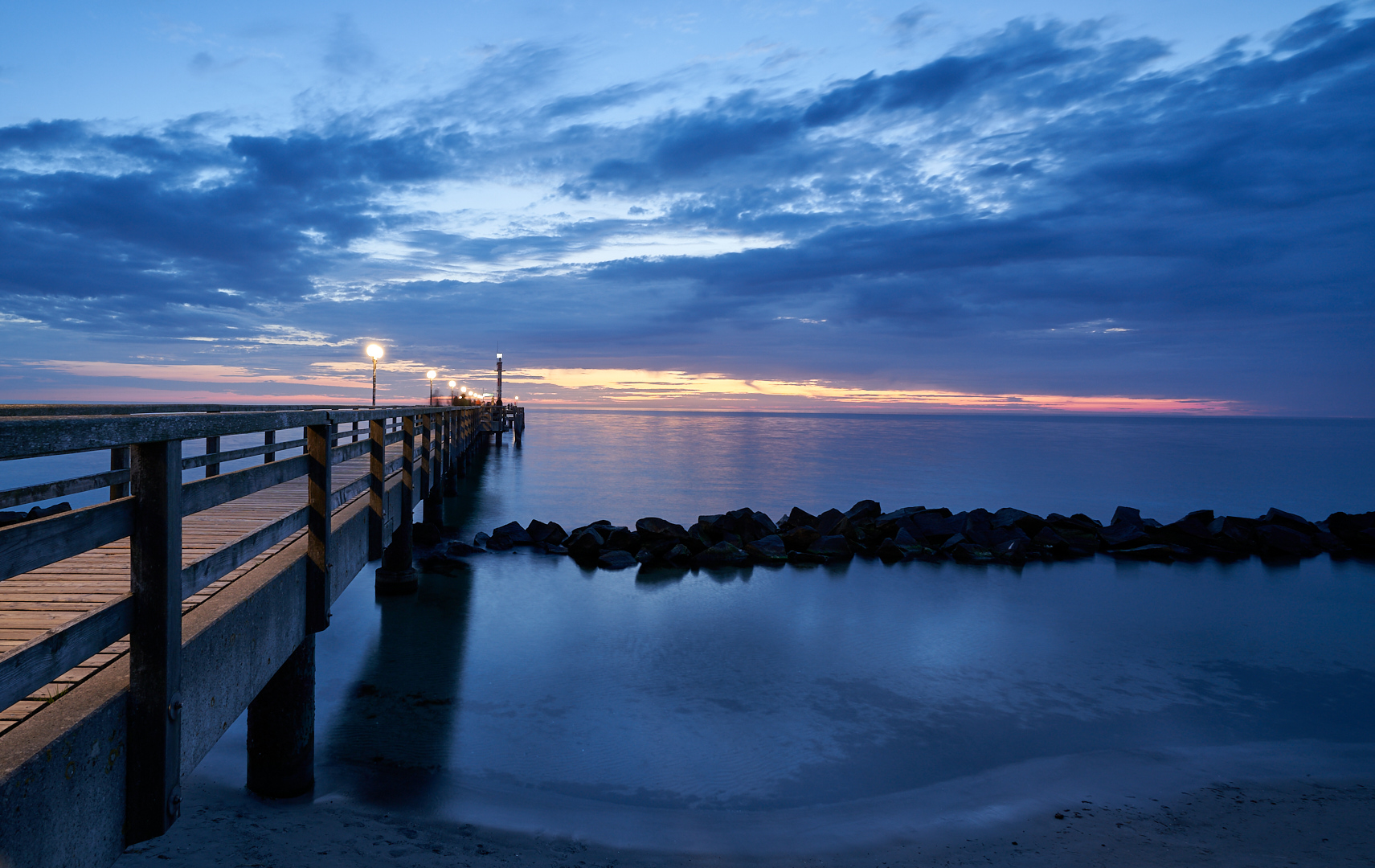 Blaue Stunde an der Seebrücke 