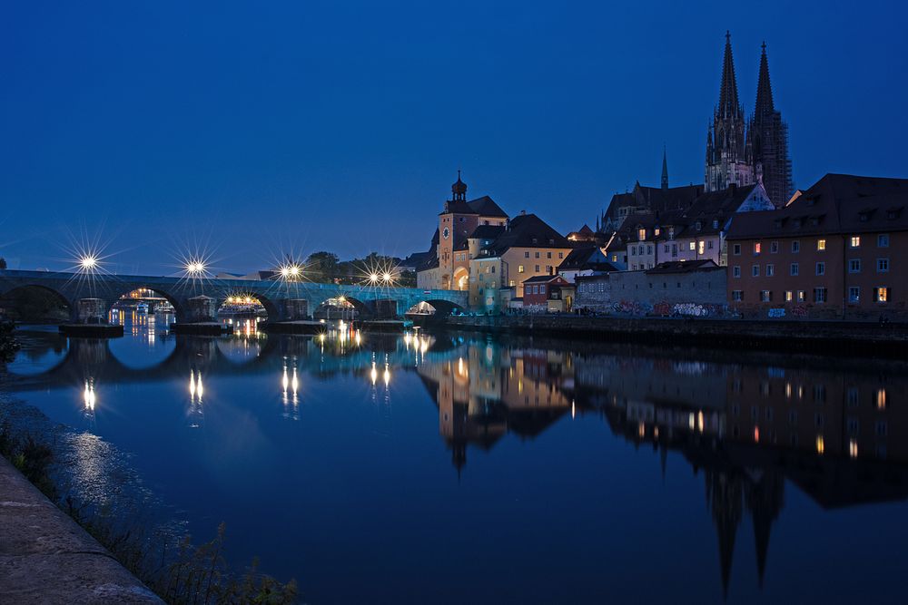 Blaue Stunde an der "Steinernen Brücke" 