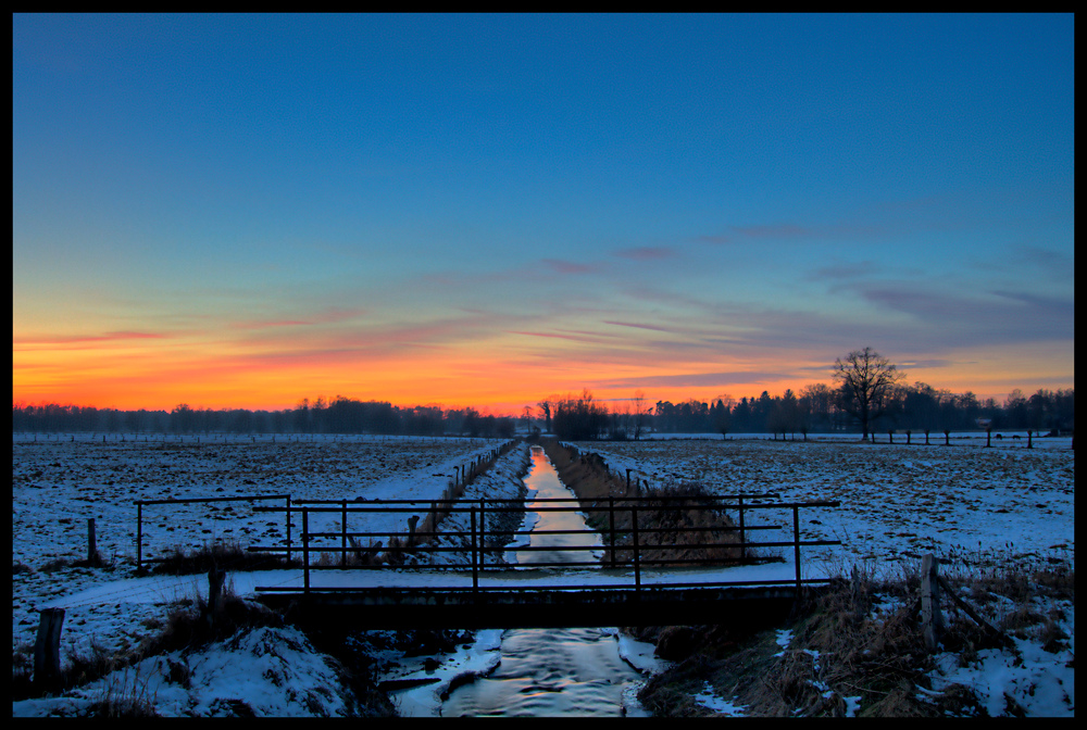 Blaue Stunde an der Wiehe