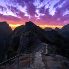 Blaue Stunde auf dem Pico do Arieiro, Madeira.