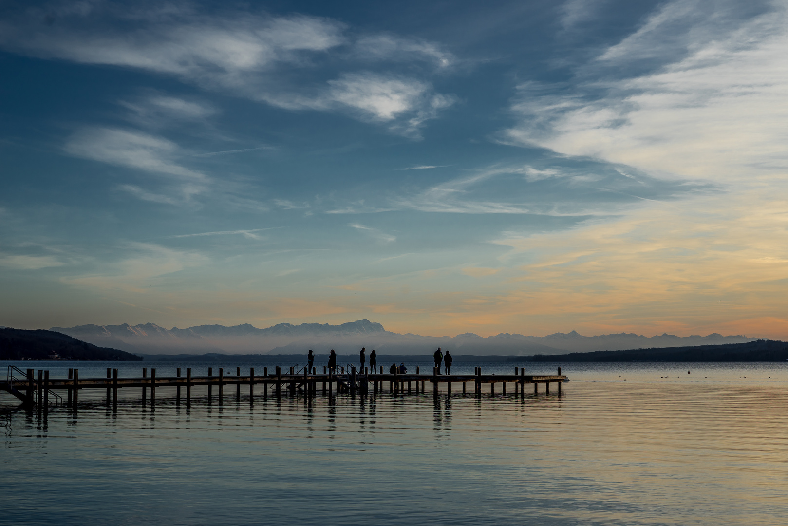 Blaue Stunde auf dem Starnberger See