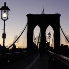 Blaue Stunde auf der Brooklyn Bridge