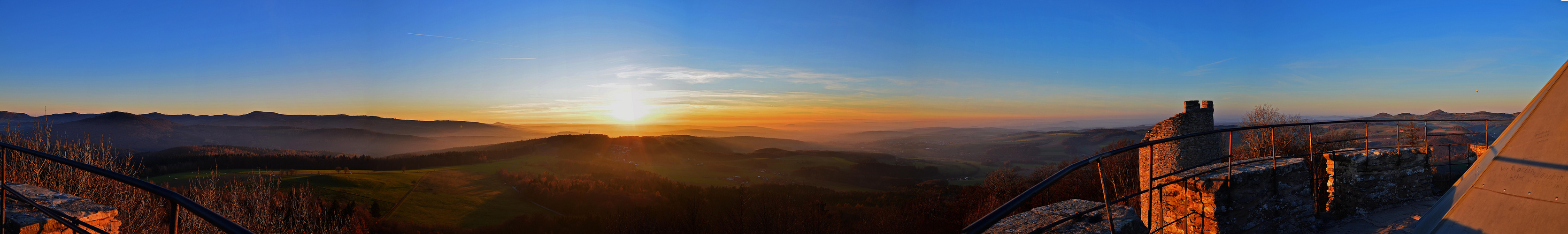 Blaue Stunde auf der Ebersburg