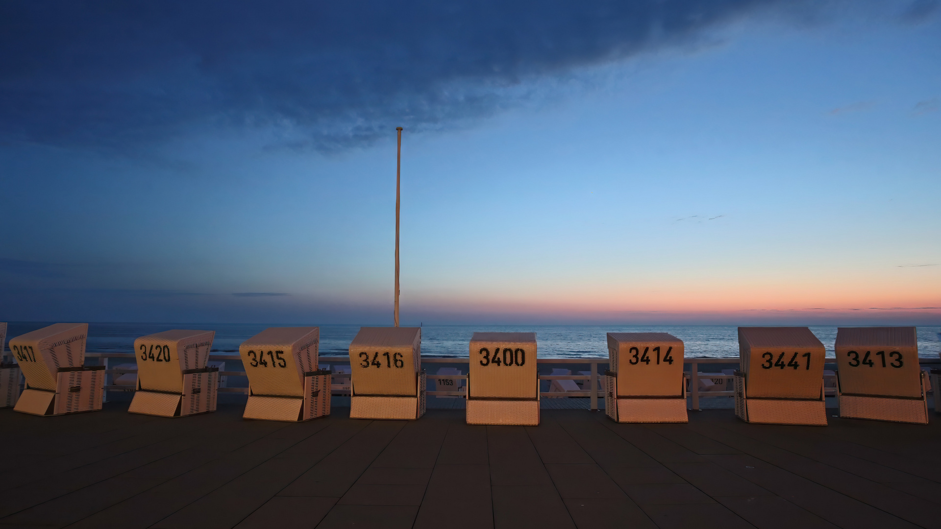 Blaue Stunde Beachchairs