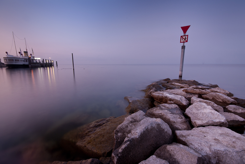 Blaue Stunde bei Horn Bodensee (Kanton Thurgau, Schweiz)