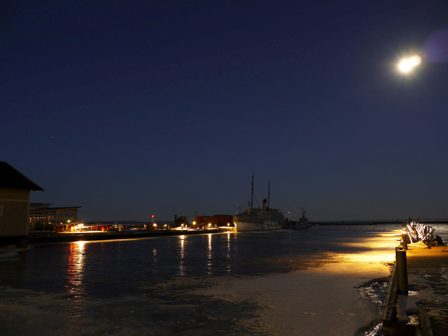 Blaue Stunde bei Vollmond