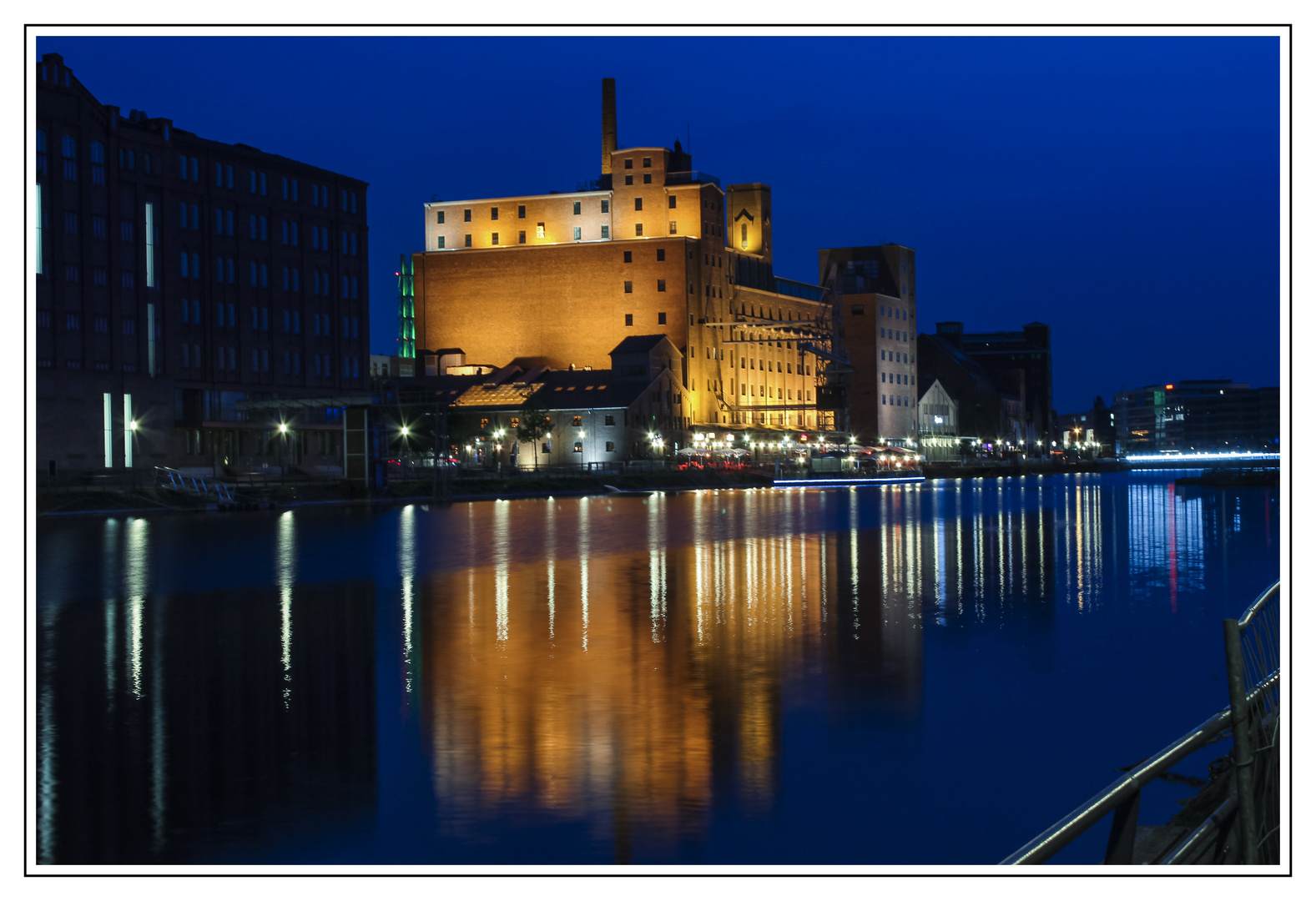 Blaue Stunde Duisburg Innenhafen