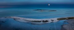 Blaue Stunde: frühmorgendlicher Blick von Rømø auf Sylt