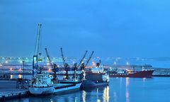 Blaue Stunde im Hafen von Agadir