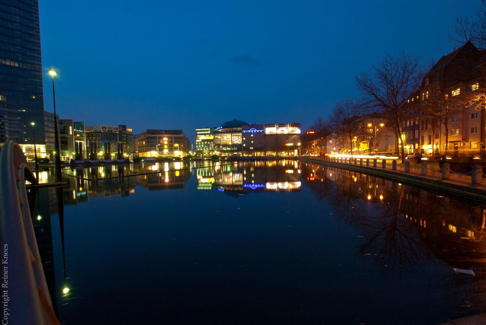 Blaue Stunde im Mediapark Köln (2011)