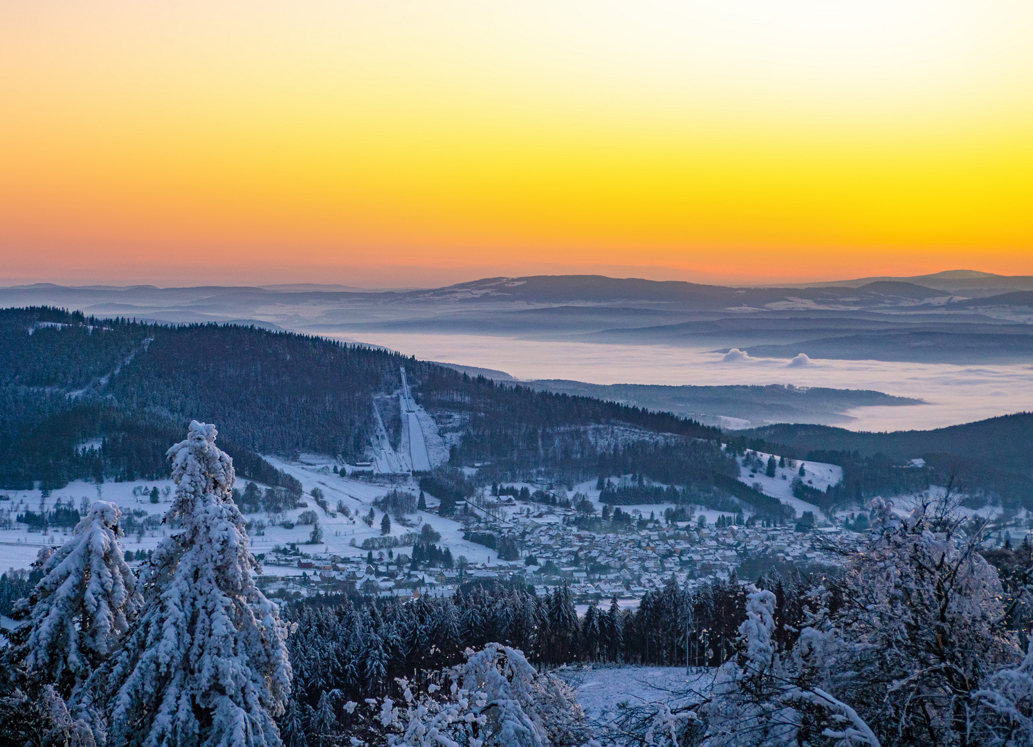 Blaue Stunde im Thüringer Wald