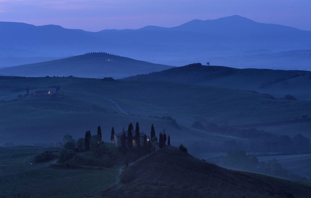 *Blaue Stunde im Val d´Orcia*