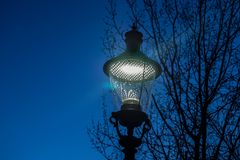 Blaue Stunde im Wasserpark