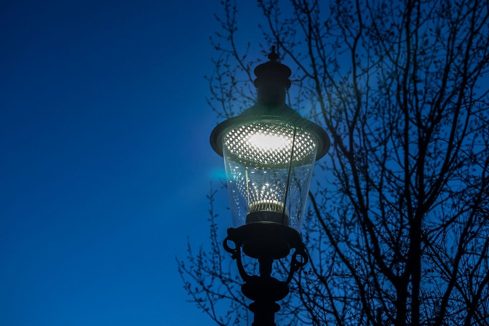 Blaue Stunde im Wasserpark