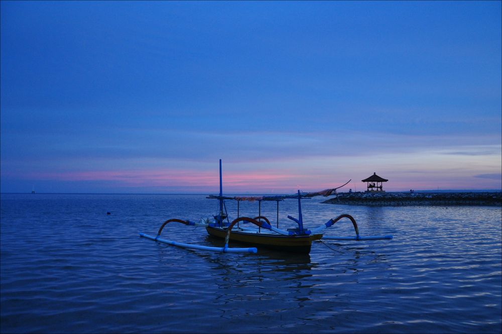 Blaue Stunde in Bali