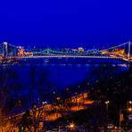 Blaue Stunde in Budapest