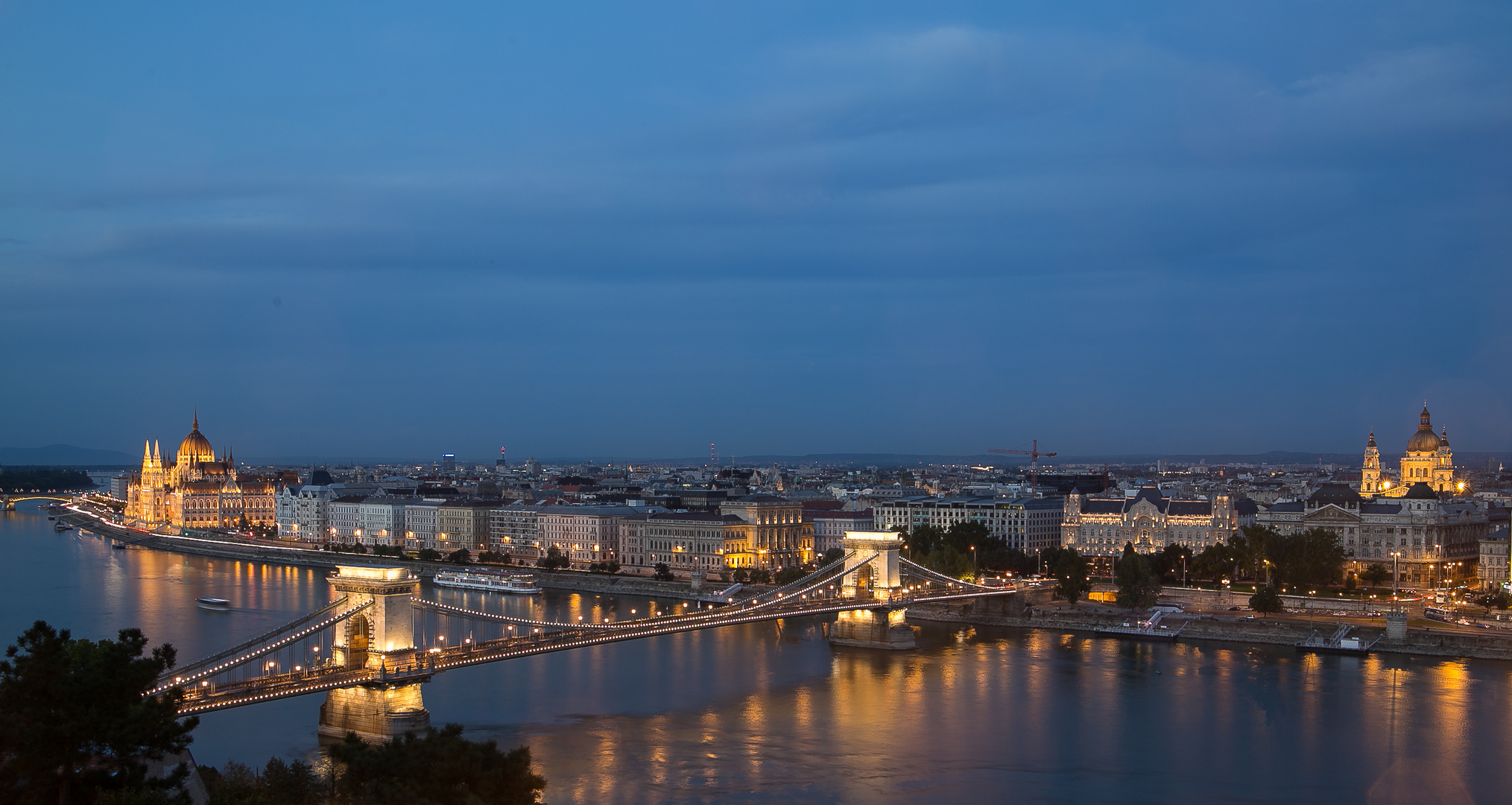 Blaue Stunde in Budapest