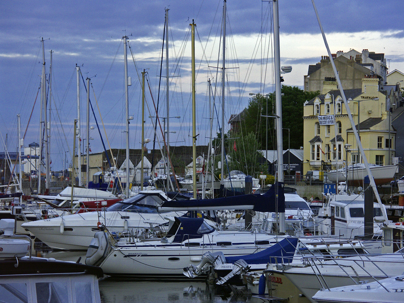 Blaue Stunde in der Douglas Marina, Isle of Man, Mai 2008