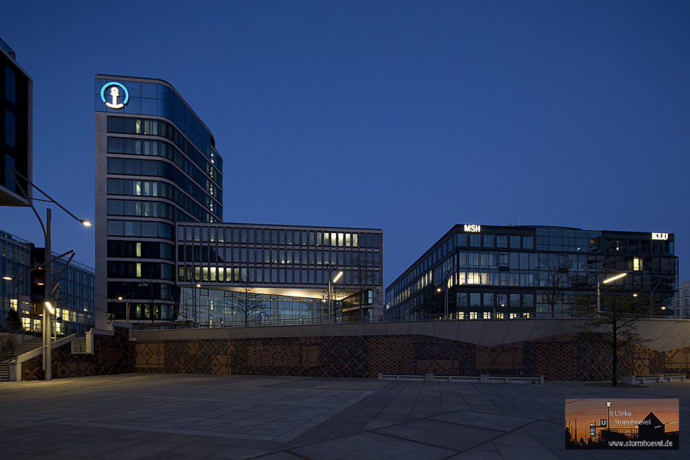 Blaue Stunde in der Hafencity