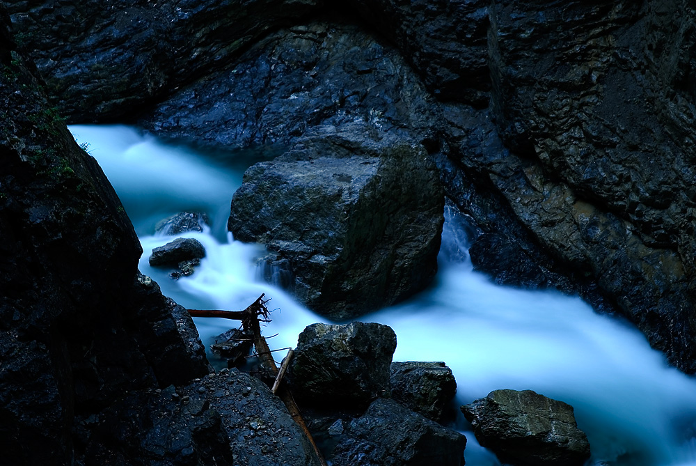 Blaue Stunde in der Klamm