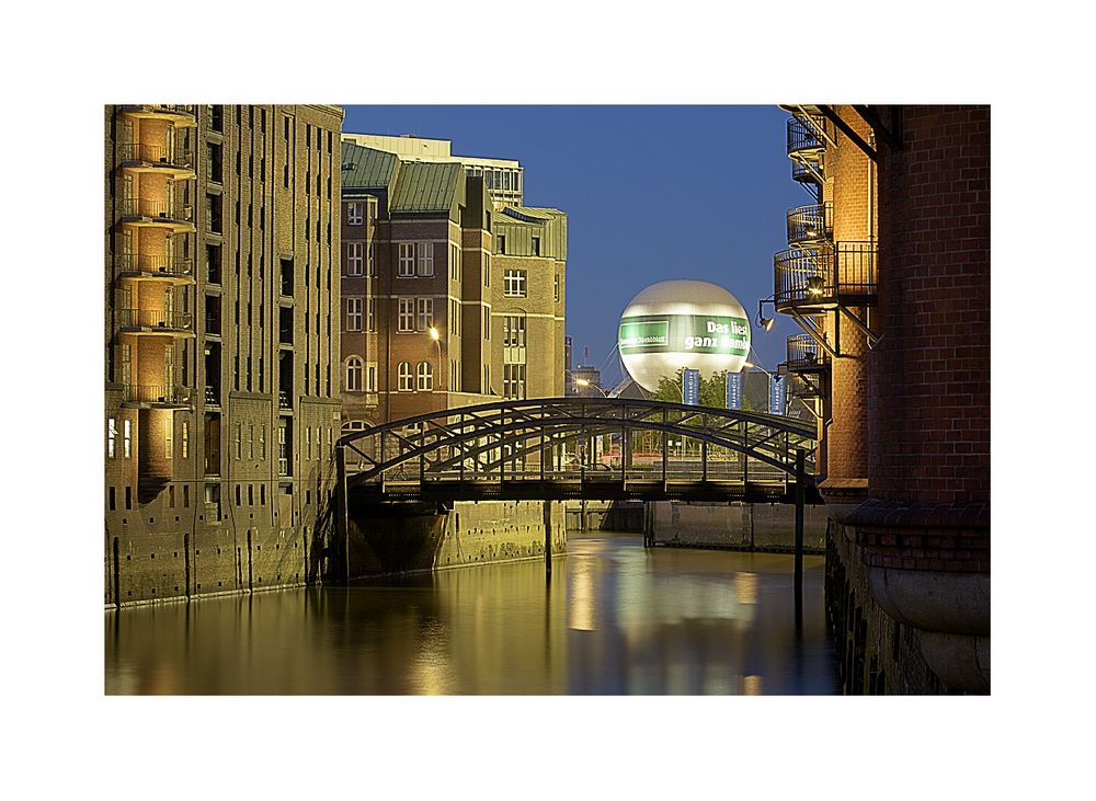 Blaue Stunde in der Speicherstadt Hamburg 1