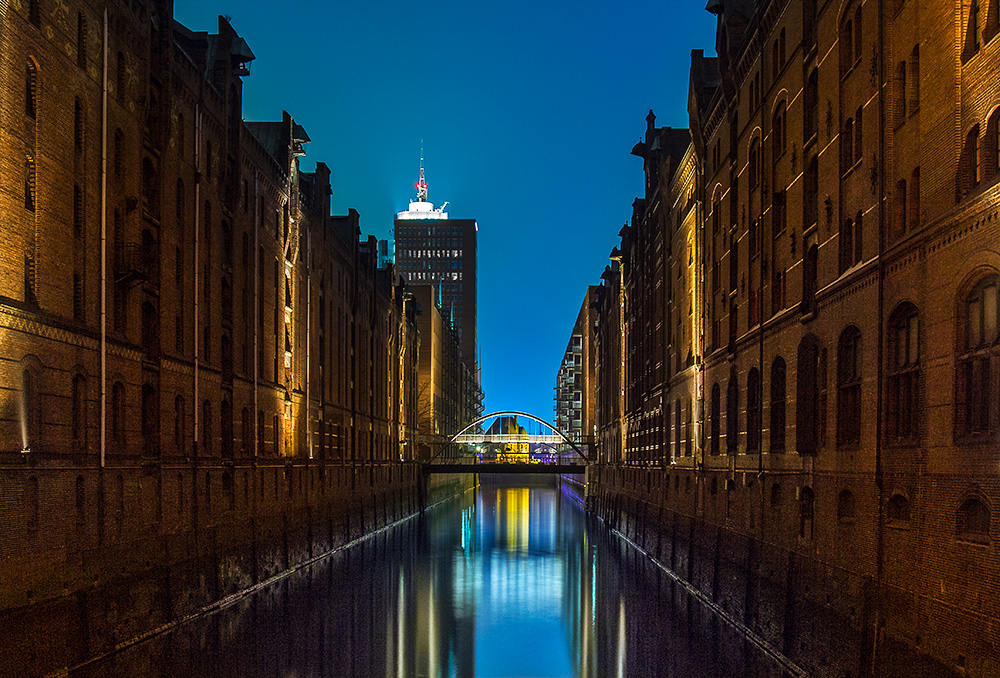 Blaue Stunde in der Speicherstadt, Hamburg