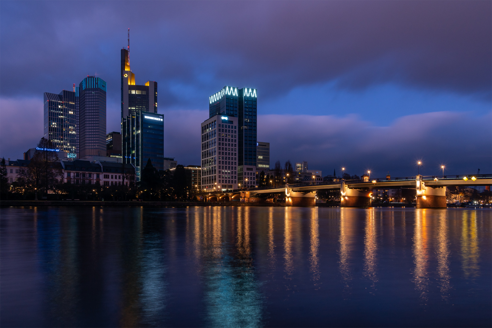 Blaue Stunde in Frankfurt